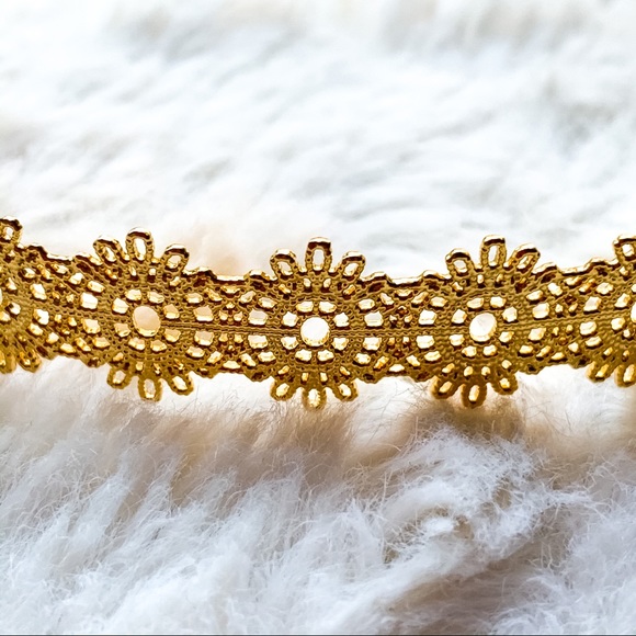 Gold Choker - Picture 3 of 5